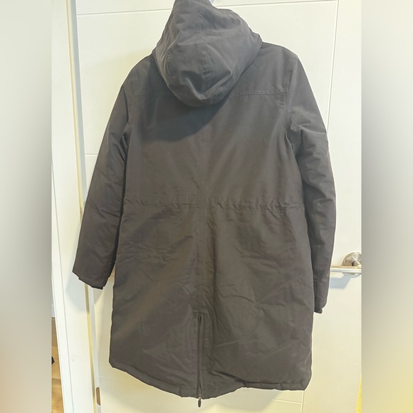 The North Face Women's Snow Down Waterproof Parka In Black - Picture 3 of 8